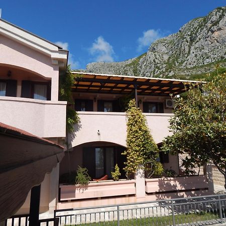 Apartmani Zona Sveti Stefan Exteriör bild