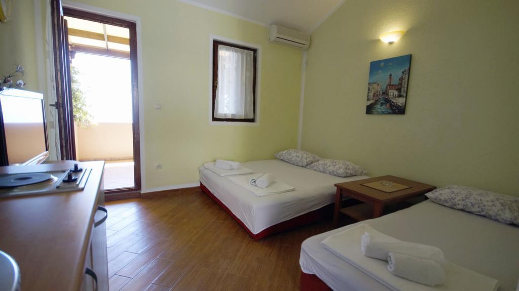 Apartmani Zona Sveti Stefan Exteriör bild