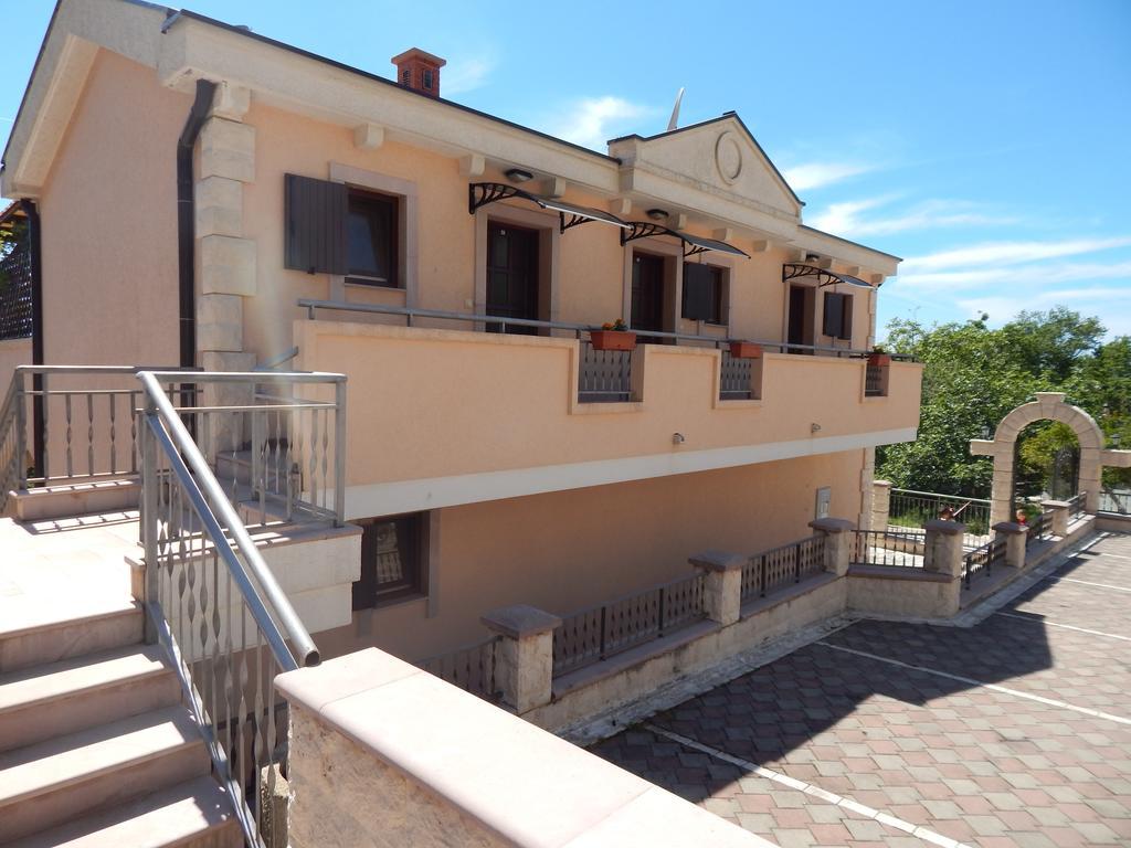 Apartmani Zona Sveti Stefan Exteriör bild