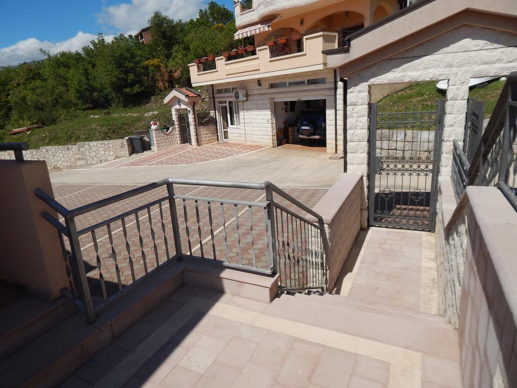 Apartmani Zona Sveti Stefan Exteriör bild